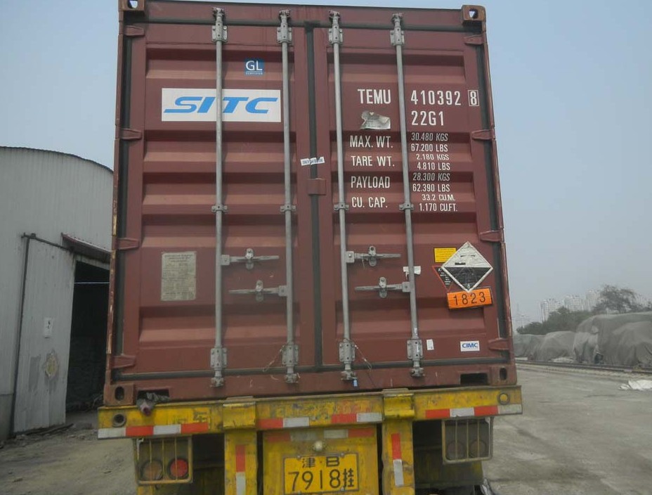 Caustic Soda Pearls 99% – High-Purity Sodium Hydroxide - Image 2